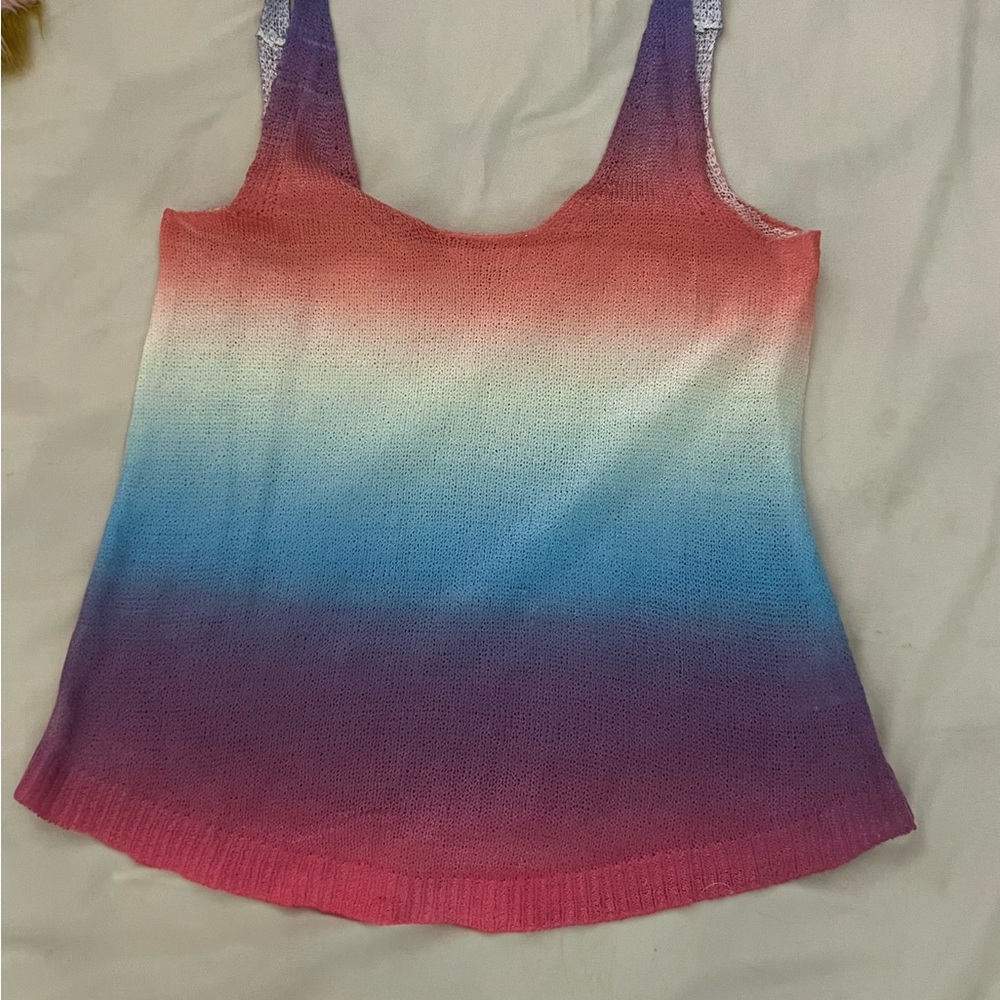 Gradient Sleeveless Knit Top
